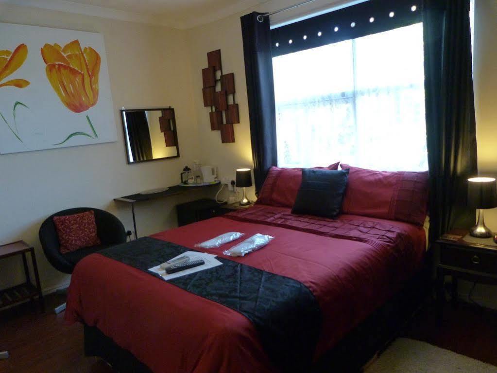 Отель Oaklands House - Adults Only Brading Экстерьер фото