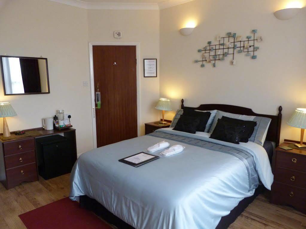 Отель Oaklands House - Adults Only Brading Экстерьер фото