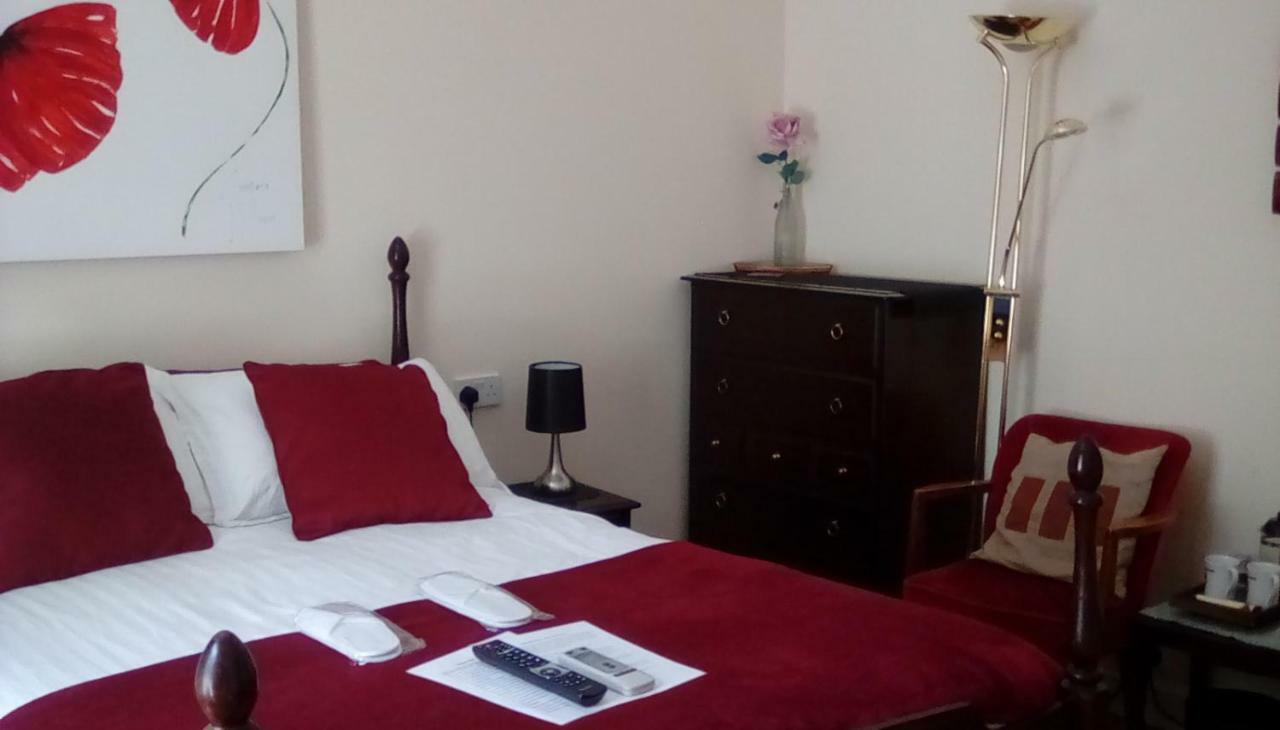 Отель Oaklands House - Adults Only Brading Экстерьер фото